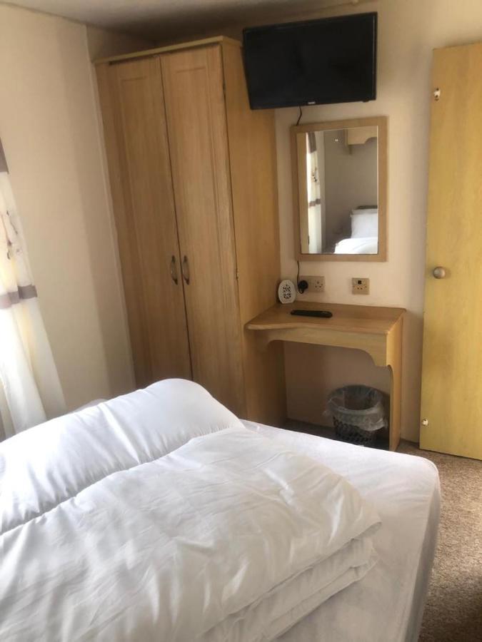 A4 The Chase 6 Berth Pet Friendly Caravan With Decking Ingoldmells Esterno foto